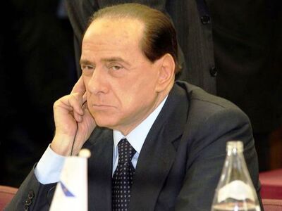 32 βουλευτές εγκατέλειψαν τον Μπερλουσκόνι 