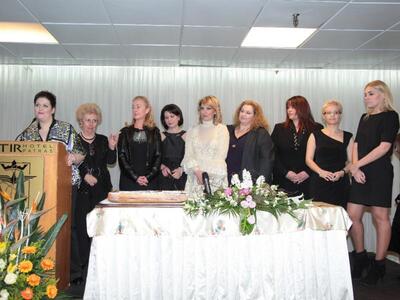 Κοσμοσυρροή στο ξενοδοχείο "Αστήρ&q...