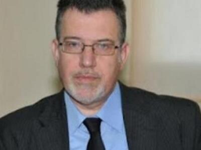 «Γιατί όλοι έχουν ονοματεπώνυμο»