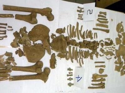 Τμήμα σκελετού και βυζαντινά κοσμήματα β...