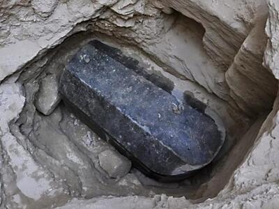 Αίγυπτος: Αρχαία σαρκοφάγος ανακαλύφθηκε...