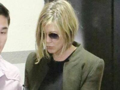 Τι λέει ο κομμωτής της Jennifer Aniston ...