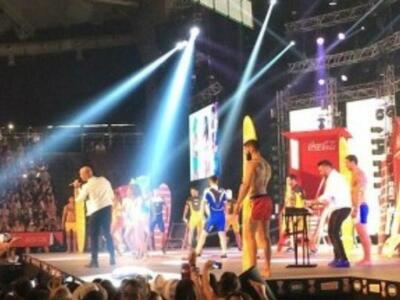  Το Radio 4 του BBC πήγε στα Mad VMA's κ...