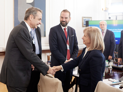 Τι ειπώθηκε στη σύσκεψη στο Μέγαρο Μαξίμ...