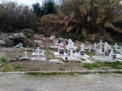 Πάτρα: Σκουπιδότοπος το κοιμητήριο του Α...
