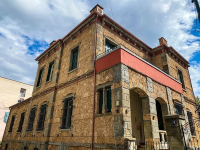 Το Λαογραφικό Μουσείο στεγάζεται σε ένα ...