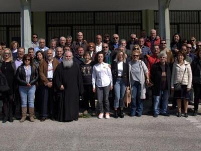 Το κουδούνι ξαναχτύπησε μετά ……. από τρι...