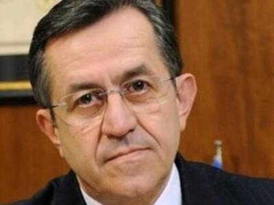 "Ρεσιτάλ" Νικολόπουλου στο twi...