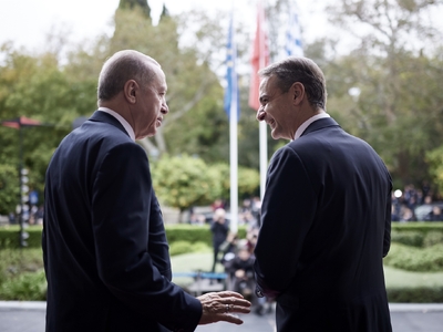 Αναβάλλεται η συνάντηση Μητσοτάκη - Ερντ...