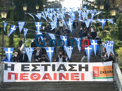 Αχαϊα:«Κλείνουμε για να μην μας κλείσουν...