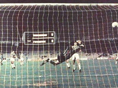 Ο Σαραβάκος με τη Γιούβε το 1988