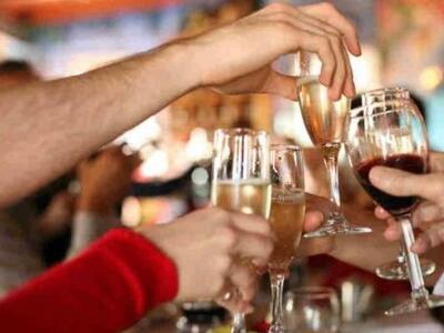 Ιατροδικαστές: Γιορτές και αλκοόλ αλλά &...