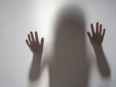 Βιασμός 8χρονης στη Ρόδο: Ψάχνουν συνεργ...
