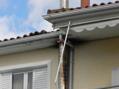 Αγρίνιο: Πήρε φωτιά το σπίτι του ανήμερα...