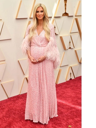 Nίκι Χίλτον Ρόθτσιλντ με Jenny Packham
