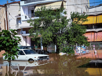 «Πάτρα Ενωμένη»: Συλλογή ειδών πρώτης αν...