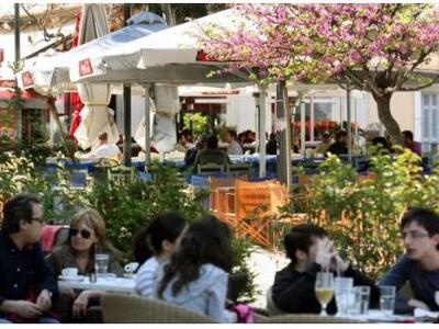 Λευκάδα: Επιχειρηματίας ξέσπασε σε υπάλλ...