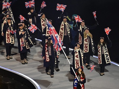 Η βρετανική ομάδα με Tom Daley x Ben She...