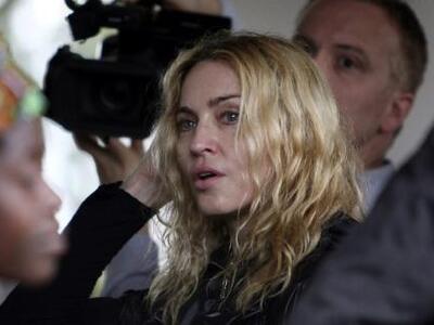 Η Μαντόνα  σε συναυλία μαζί με τις αποφυ...