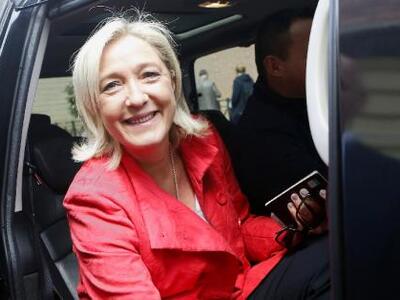 Μέχρι και η Λεπέν δεν θέλει τους Χρυσαυγίτες!