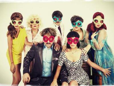 "Τα Βαφτίσια" με Μουτσινά, Μακ...