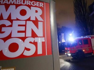 Αμβούργο: Έκαψαν εφημερίδα που αναδημοσί...