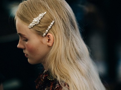 ΠΕΡΛΕΣ ΜΕ ΣΤΡΑΣ