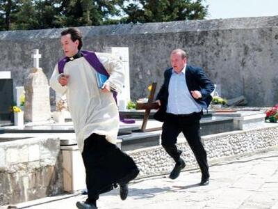 Η κωμωδία από την Κροατία "Θεικό Κό...