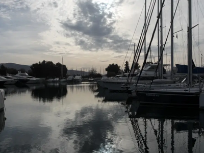 Θρίλερ σε ημερόπλοιο στο Άλιμο: Ναύτης έ...
