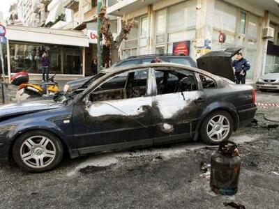 Ύποπτη φωτιά σε αυτοκίνητο του ΥΠΕΞ στη Θράκη
