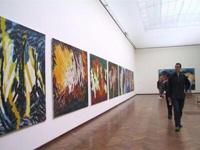 Οι ιδανικοί άνδρες πάνε ...μουσείο!