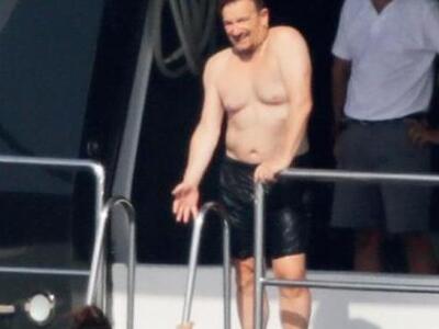 O Bono απολαμβανει τις διακοπές του στην Ελλάδα