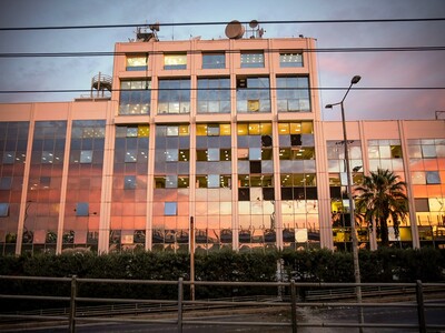 Δέκα κιλά δυναμίτη στον ΣΚΑΪ – Που στρέφ...