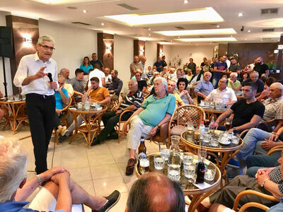 Στην Ακράτα ο Άγγελος Τσιγκρής