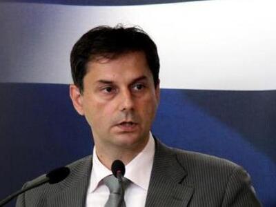 Καταγγελία «βόμβα» Θεοχάρη: Βουλευτής πή...