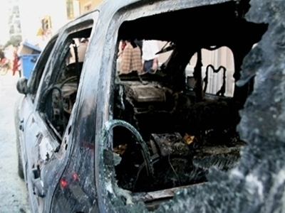 Απανθρακωμένο πτώμα μέσα σε Ι.Χ. στην Λακκόπετρα 