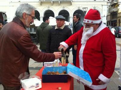 Πάτρα: Τα κεράσματα του Εμπορικού Συλλόγ...