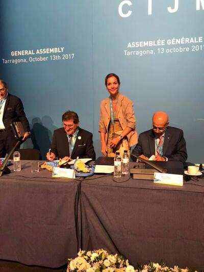 Η υπογραφή της ανάληψης από την πλευρά τ...