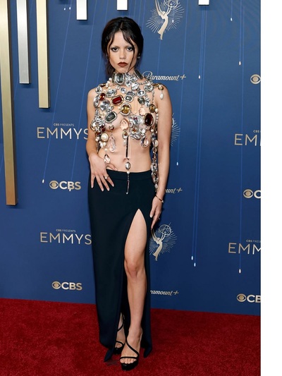 Tζένα Ορτέγκα με Givenchy