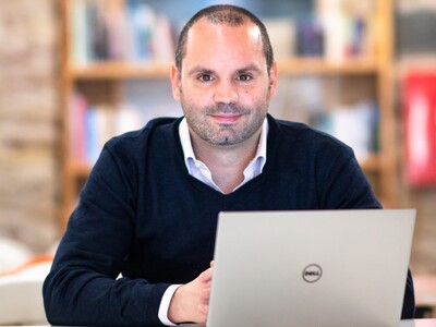 Ο Αλέξανδρος Ηλιόπουλος απευθύνεται στου...