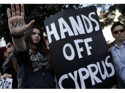 ΣΥΡΙΖΑ: Κανονική ληστεία το "κούρεμ...