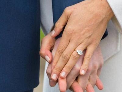 Το Μπάκιγχαμ πουλάει αντίγραφο του δαχτυ...