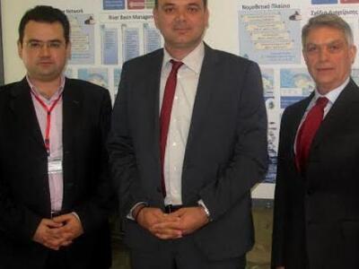 Από αριστερά, Νίκος Φουρνιώτης, επιστημο...