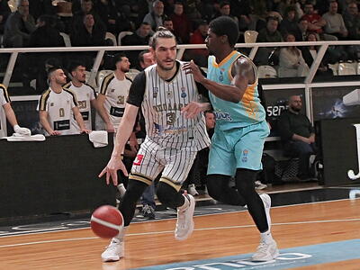 Επεσε άδοξα ο Απόλλων, θρίαμβος με ανατρ...