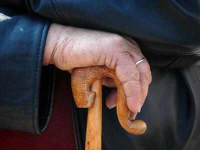 Πάτρα:Πλήρωσε τα δήθεν χρέη της κόρης το...