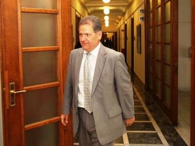 "Συντροφικά καρφιά" από τον Πα...