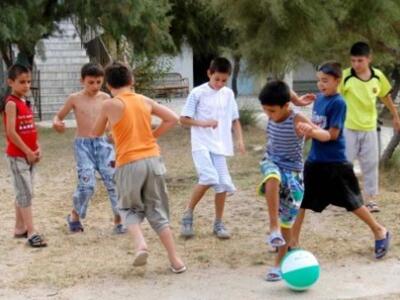 Πρόγραμμα κατασκηνώσεων για ευάλωτες κοι...