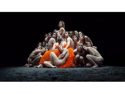 Οι ηθοποιοί της παράστασης «Τραχίνιες» τ...