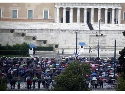 Αθήνα: Στο νοσοκομείο "Αγανακτισμένη"