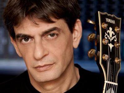 Νέο κλιπ του Μιχάλη Ρακιντζή 